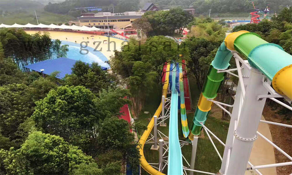 水上乐园垂直滑梯:惊险刺激的夏日体验